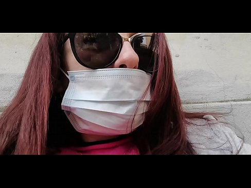❤️ ニコレッタは隣人に復讐し、彼のガレージでおしっこをする（特別Covid19イタリア検疫所） ☑ セックスビデオ ❌️